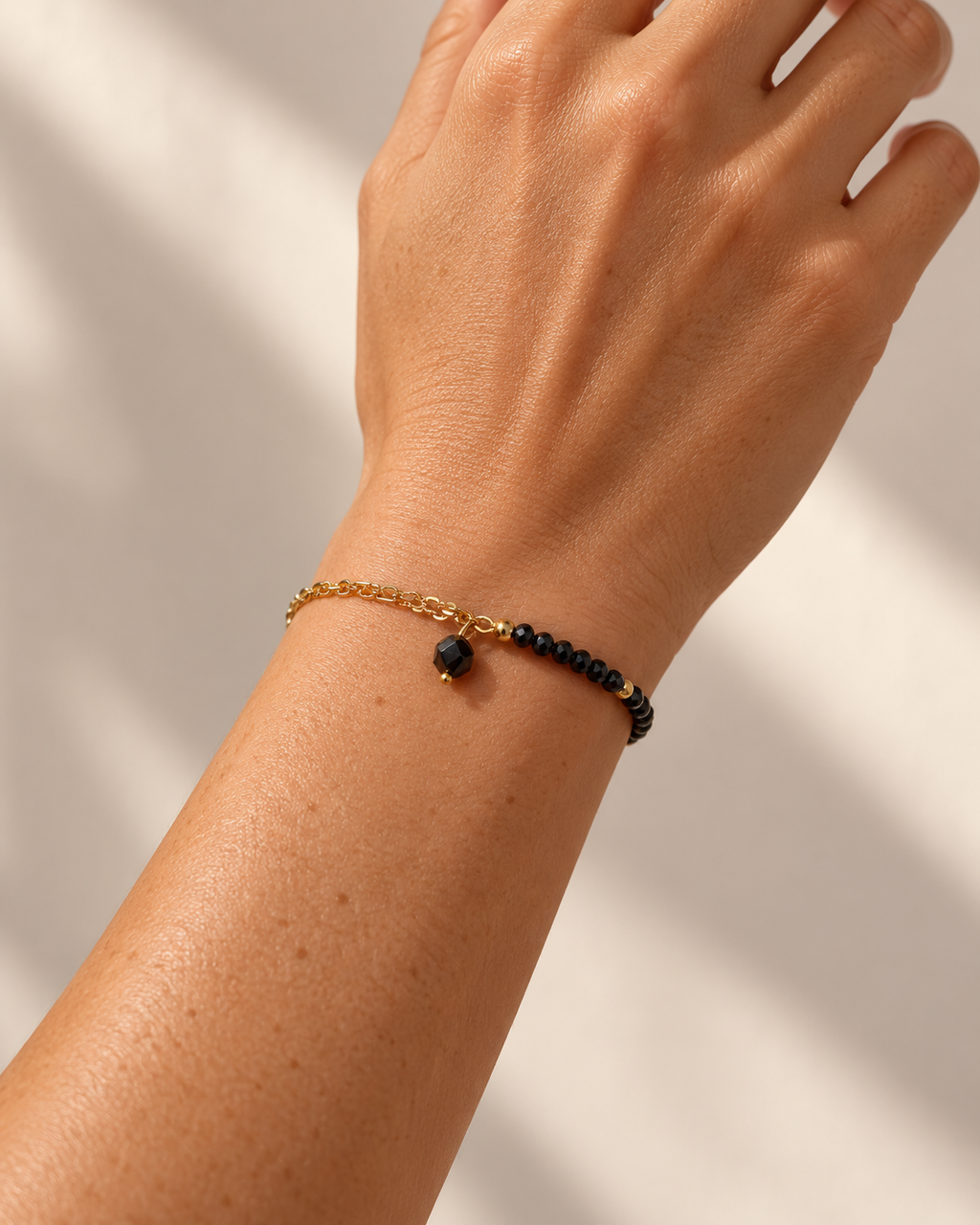 Pulsera RHEA · Espinela Negra